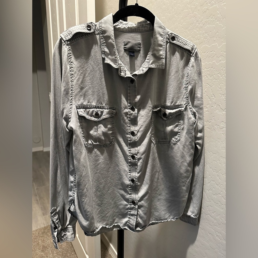 Women’s button down shirt